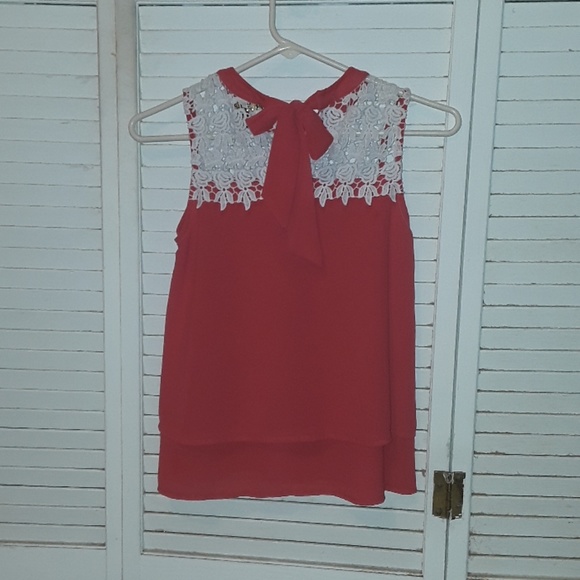 Red blouse - Picture 2 of 2